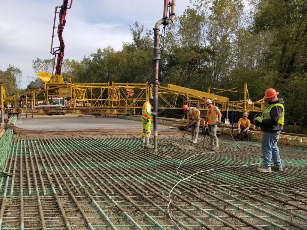 2020.10.06 Pw 13th Ave Bridge Graef Deck Pour 1