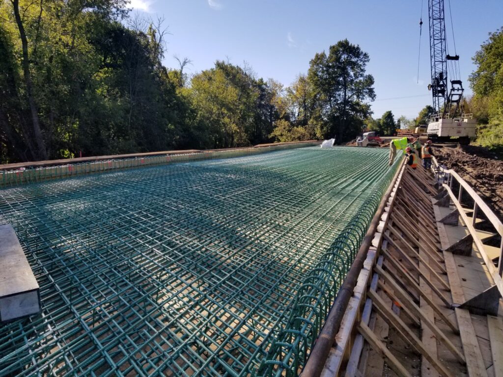 2020.10.06 Pw 13th Ave Bridge Graef Deck Rebar Lkg South